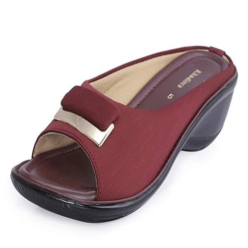 DK LADIES SLIPPER MAROON SIZE 7